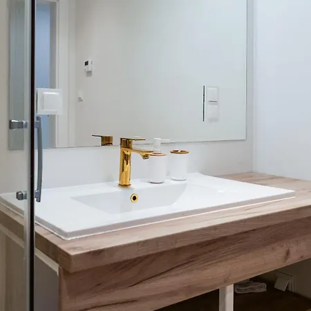 Goldfin ウストカ